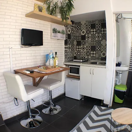 Bunga-love (adults Only) Guest house